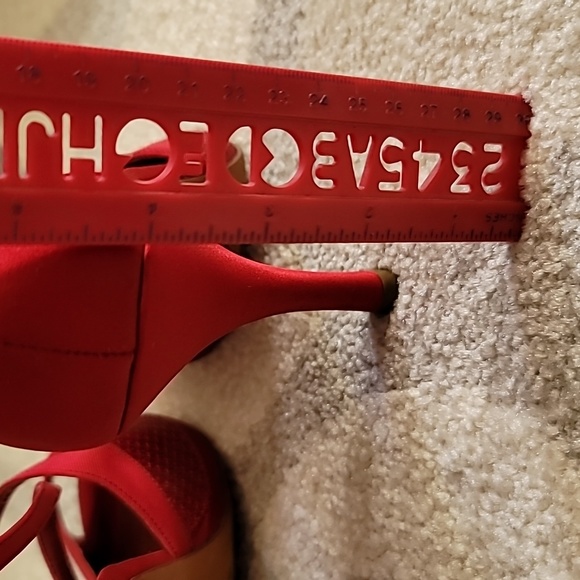 Nina red dress sandal style heel 8.5M, leather sole sequin & satin trim peek toe - Picture 5 of 8